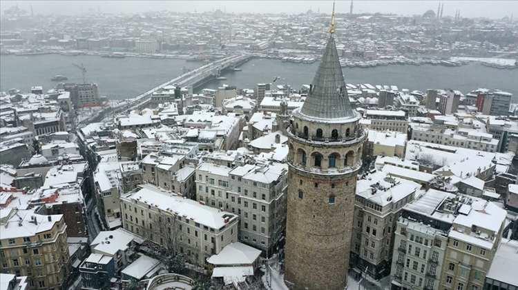 <p><strong>8 KENT İÇİN 'RİSK VAR' UYARISI</strong></p><p>CNN Türk Meteoroloji Danışmanı Prof. Dr. Orhan Şen, <strong>"Bugün Pazar İç Anadolu Orta ve Batı Karadeniz'de yağmur var.</strong></p>