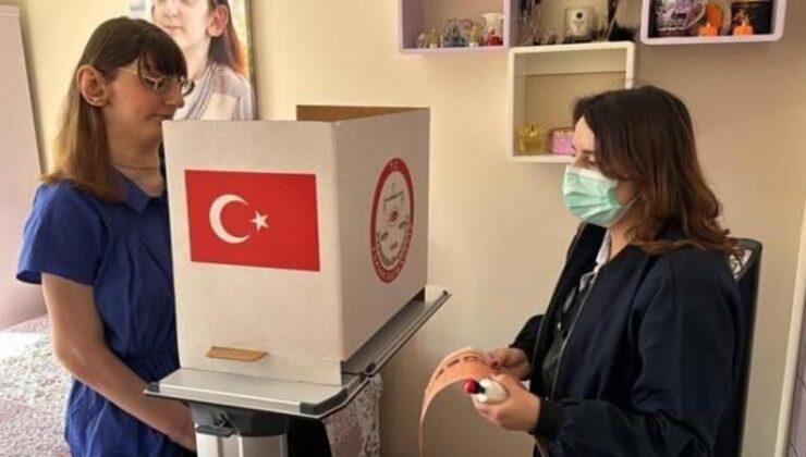 Dünyanın en uzun boylu kadını Karabük’te oyunu kullandı