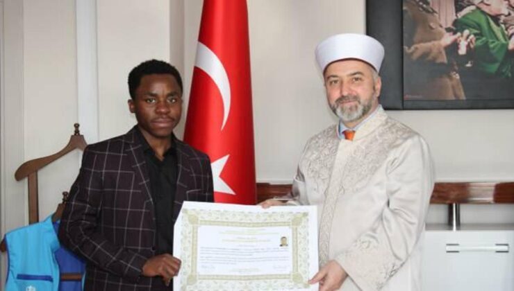 Angolalı öğrenci Malatya’da Müslüman oldu