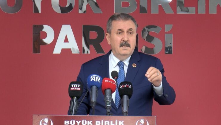 Destici’den PKK sempatizanı belediyelere tepki