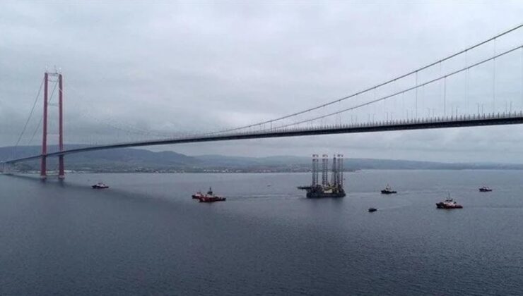 Çanakkale Boğazı’nda makine arızası yapan tanker kurtarıldı