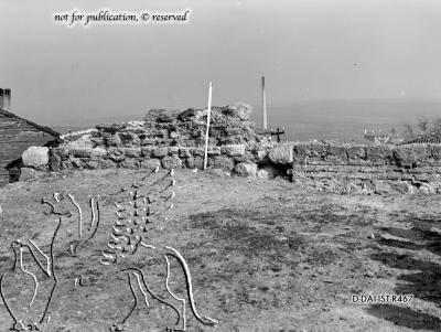 <p>Daha sonraki süreçte Vakıflar Genel Müdürlüğü, cami yapılması yönündeki başvuruyu kabul etti. Buna göre 1950 yılında inşa edilen Fatih Camii yıkılacak, yerine ahşap bir cami yapılacak. Alt taraf da ibadete açılacak. Ancak 6 ay geçmesine rağmen henüz cami projesi bile çizdirilmedi. Bu sırada Silivri Tarihi Kültürel Mirası Koruma Derneği, Anıtlar Kurulu'ndan sarnıç bölümünün sergi olması yönünde karar çıkarttırdı.</p>