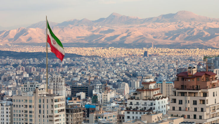 İran'da bir belediye başkanı kimliği belirsiz kişilerce öldürüldü