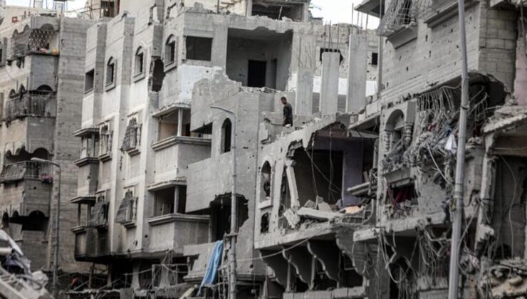 İsrail, Gazze'de sivillerin toplandığı alanı hedef aldı: Çok sayıda ölü ve yaralı var