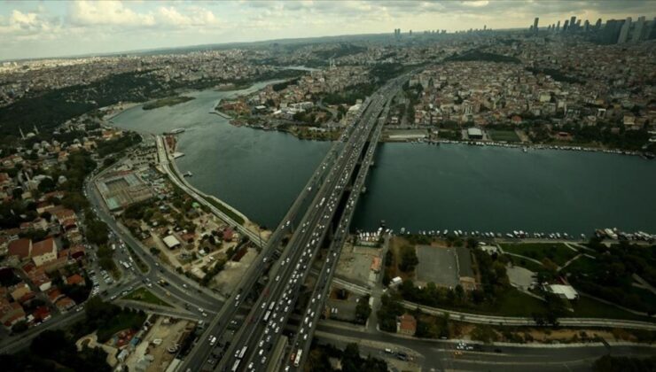 İstanbul Boğazı’nda gemi trafiği yat yarışları nedeniyle askıya alındı