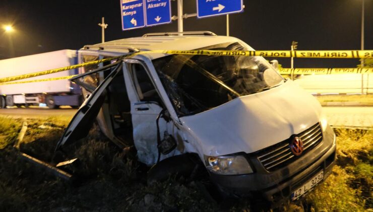 Konya’da midibüsle panelvanın çarpışması sonucu 24 kişi yaralandı