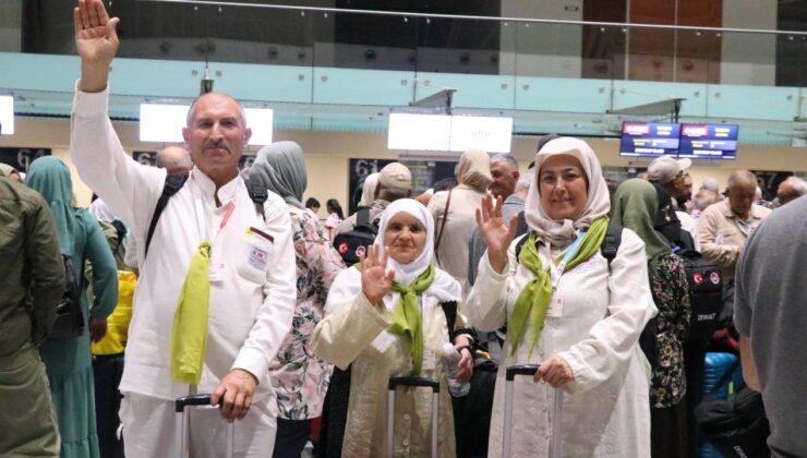 Kutsal topraklara yolculuk başladı! İlk hac kafilesi uğurlandı