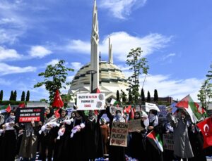 Marmara Üniversitesi İlahiyat Fakültesi öğrencilerinden Filistin’e destek!