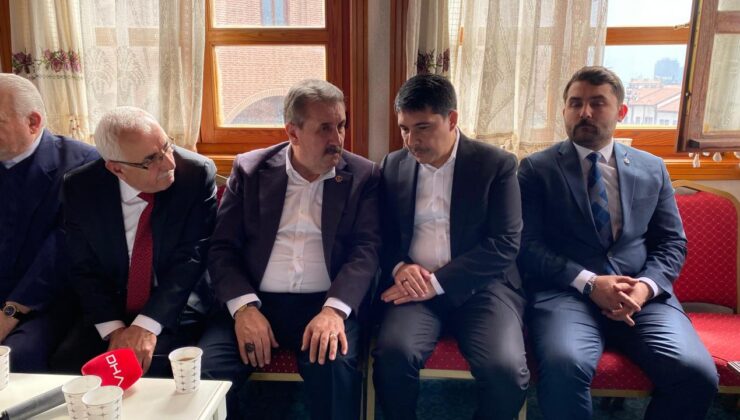 Mustafa Destici, Hasan Doğan’a taziye ziyaretinde bulundu