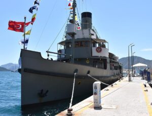 TCG Nusret Müze Gemisi Marmaris’te! Ziyarete açıldı