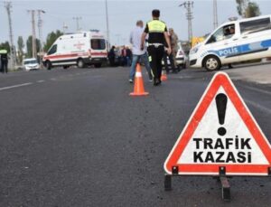 Virajı alamayan motosiklet su kanalına çarptı: Ölü ve yaralı var!