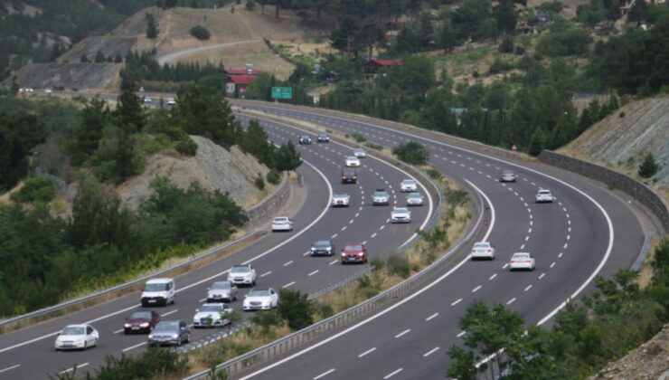 Adana-Pozantı-Ankara Otoyolu’nda bayram yoğunluğu