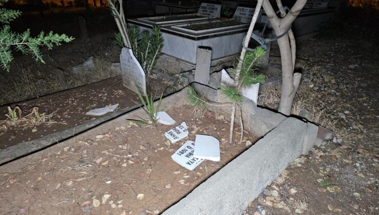 Adana’da mezar taşlarına saldırı