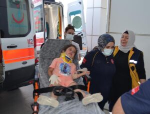 Aksaray’da kontrolden çıkan otomobil şarampole devrildi: 5 yaralı