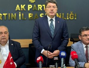 Bakan Tunç: ‘Türkiye’yi darbe anayasasından kurtaracağız’