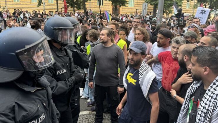 Berlin'de Filistin'e destek yürüyüşü: Göstericilerle polis arasında arbede yaşandı | Dış Haberler