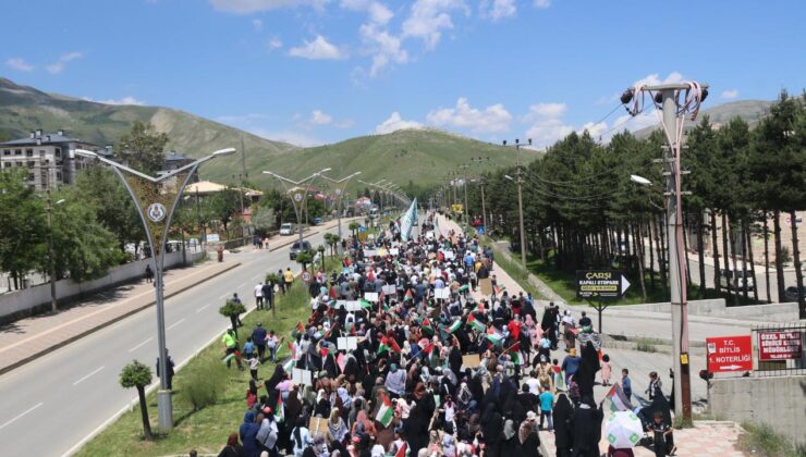 Bitlis’te yüzlerce kişi Filistin için yürüdü, kalabalığa atlılar da destek verdi