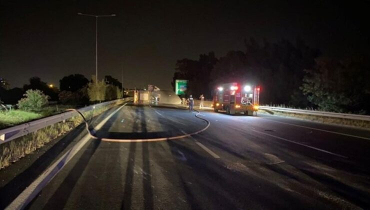 Devrilen doğalgaz yüklü tırda patlama riski: Otoban trafiğe kapatıldı