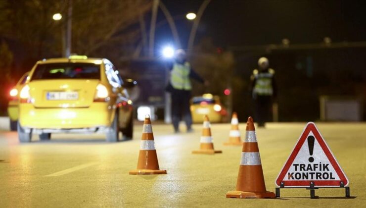 Diyarbakır’da ‘dur’ ihtarına uymayan araç polise çarptı! 1 ağır yaralı