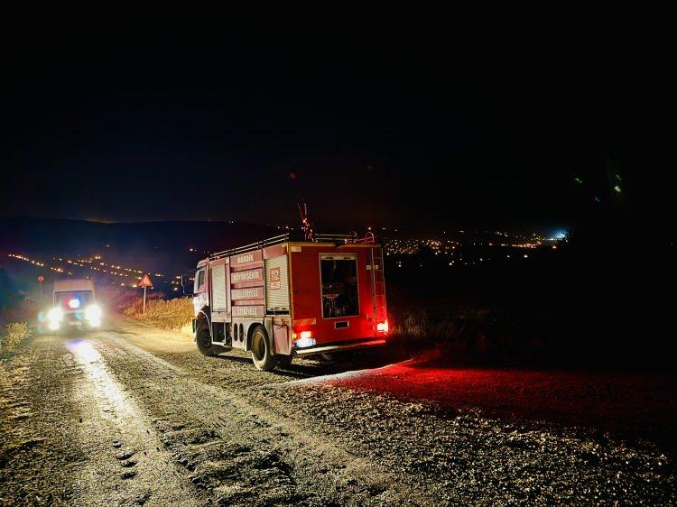 <p>20 Haziran saat 22.15 sıralarında Diyarbakır'ın Çınar ilçesine bağlı kırsal Köksalan Mahallesi'nde çıkan anız ile örtü yangını, Bağacık ve Yazçiçeği mahalleleri ile Mardin'in Mazıdağı ilçesine bağlı Yücebağ, Yetkinler ve Şenyuva mahallelerine sıçradı. </p>