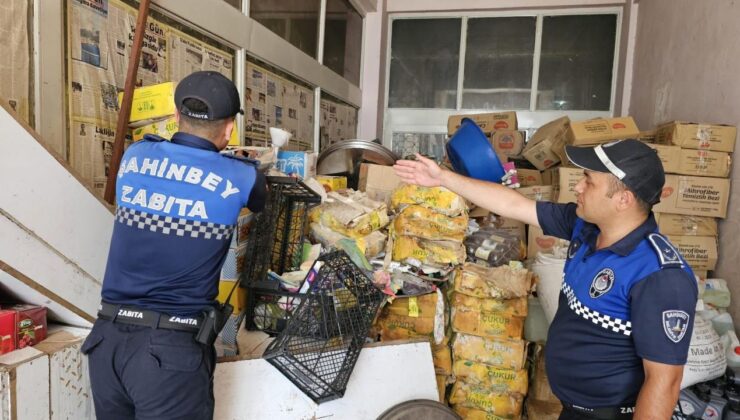 Gaziantep’te bayram öncesi tarihi geçmiş 5 ton şekerleme ele geçirildi