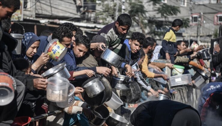 Gazze hükümeti tekrar açlık uyarısı yaptı: Bölgeye geçen hafta sadece 224 yardım tırı girdi | Dış Haberler