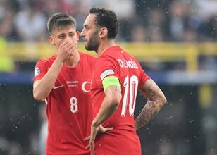 Hakan Çalhanoğlu: ‘Inter’de kalacağım’