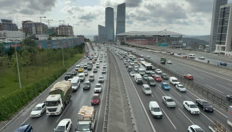 İstanbul’da bayram yoğunluğu başladı: Tatilciler yollara düştü