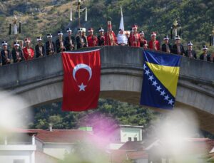 Milli Savunma Bakanlığı Mehteran Birliği Mostar’da! Bosna Herseklilerden büyük ilgi