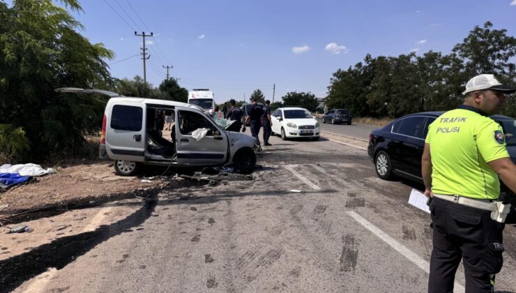 Otomobille çarpışan hafif ticari araçtaki 2 kişi öldü!