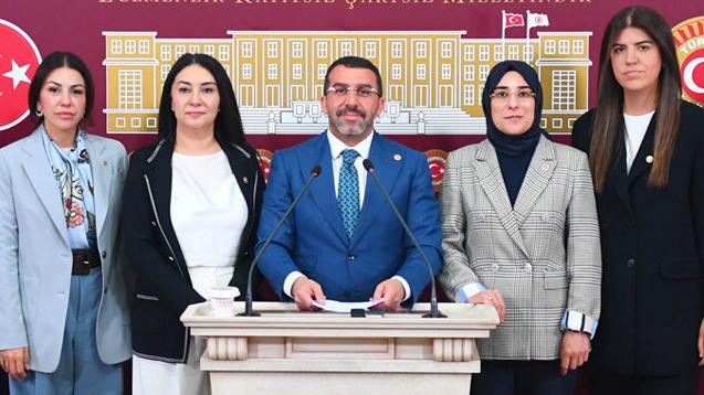 AK Partili Çalkın'dan 'halay' provokasyonuna tepki: Provokasyona yasak var, halaya yok! 