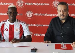 Antalyaspor, Djenepo’yu kiralık olarak kadrosuna kattı