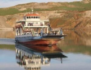 Aşırı rüzgar nedeniyle Elazığ-Çemişgezek feribot seferleri iptal edildi