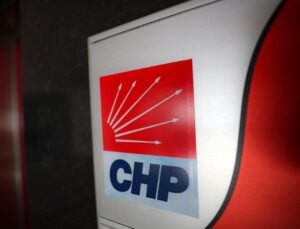 CHP yine ikiye bölündü: Teşkilatlar istemiyor, genel merkez direniyor