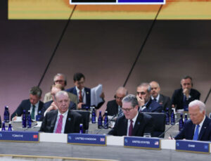 Cumhurbaşkanı Erdoğan, NATO Müttefik ve Ortak Devlet ve Hükümet Başkanları Toplantısı'na katıldı | Dış Haberler