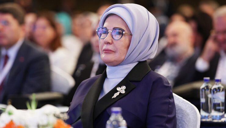 Emine Erdoğan’dan ‘koruyucu aile’ paylaşımı