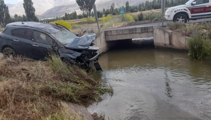 Erzincan’da sulama kanalına düşen araçtaki 5 kişi yaralandı