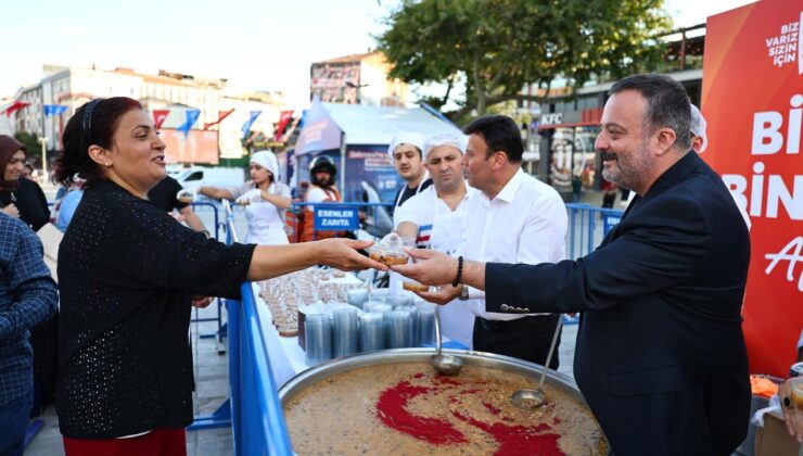 Esenler’de geleneksel aşure bereketi