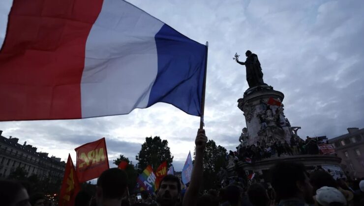 Fransa'da seçimin galibi sol ittifak, Cumhurbaşkanı Macron'a seslendi: "Hükümeti kurma çağrısı bekliyoruz" | Dış Haberler