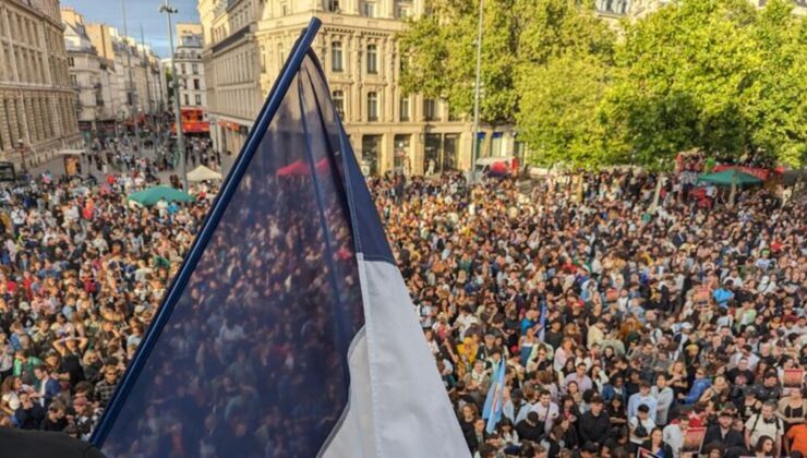 Fransa'da sol ittifak, ağustos ortasına kadar yeni bir hükümet kurulmaması kararına tepki gösterdi | Dış Haberler