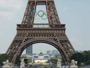 Fransız koşucunun Olimpiyatların açılış törenine başörtüsü ile katılmasına izin verilmemesi tepki topladı | Dış Haberler