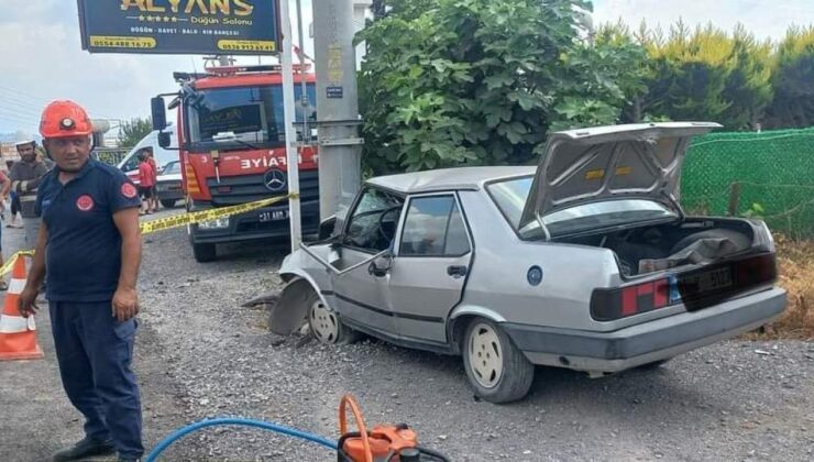 Hatay’da direğe çarpan otomobilin sürücüsü öldü