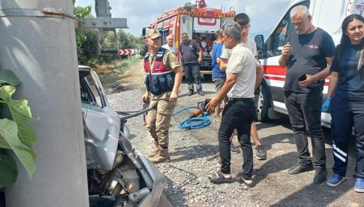 Hatay’da otomobil aydınlatma direğine çarptı! Sürücü öldü