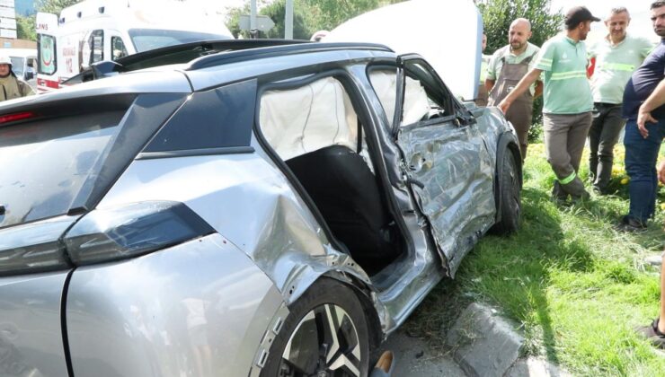 Kırmızı ışılkta geçen minibüs dehşet saçtı: 1’i ağır 6 yaralı