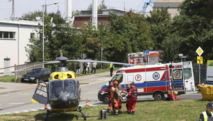 Polonya'da göçen maden ocağında mahsur kalan 78 kişiyi kurtarma çalışmaları sürüyor | Dış Haberler