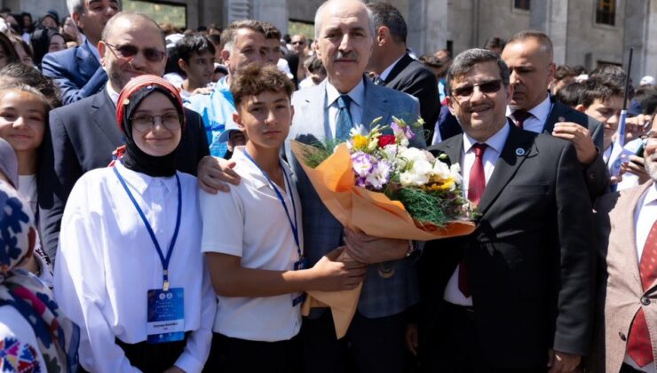 TBMM Başkanı Kurtulmuş, Meclis’te gençleri misafir etti