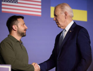 Ukrayna Devlet Başkanı Zelenskiy'den, ABD Başkanı Biden'a teşekkür mesajı | Dış Haberler