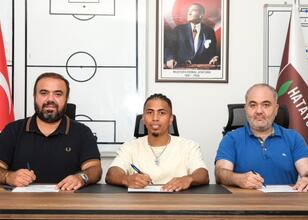 Hatayspor, Rigoberto Rivas ile sözleşme uzattı